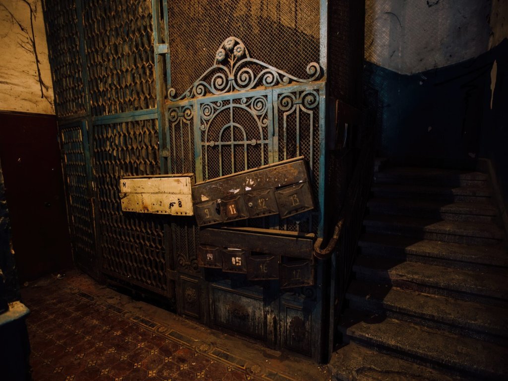 El ascensor más antiguo del mundo: la historia del primer elevador mecánico