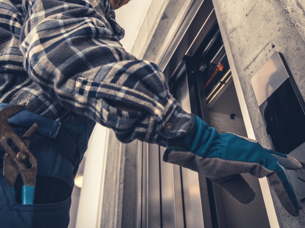 Mantenimiento de ascensores: La clave para un funcionamiento seguro y eficiente (II)