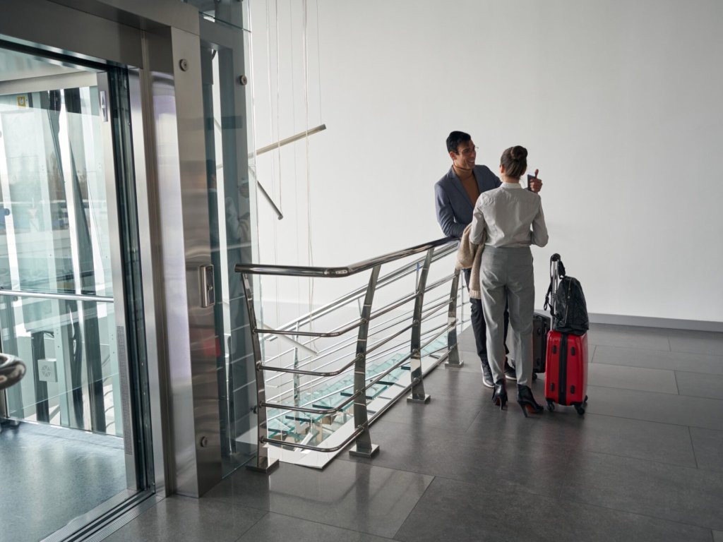 Ascensores Pertor: Innovación, Personalización y Compromiso con la Seguridad y el Medio Ambiente