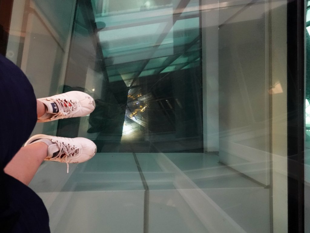 Comparativa de sistemas de accesibilidad: Ascensor, silla salvaescaleras y plataforma (III)