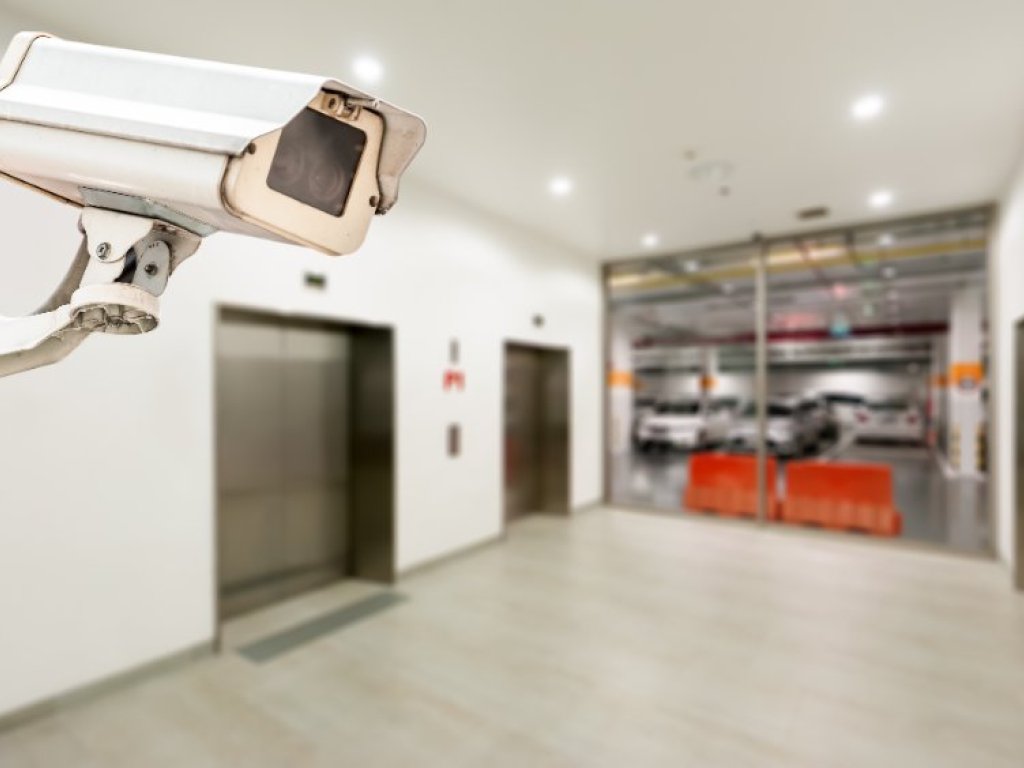 ¿Es cierto que los ascensores tienen cámaras? (II)