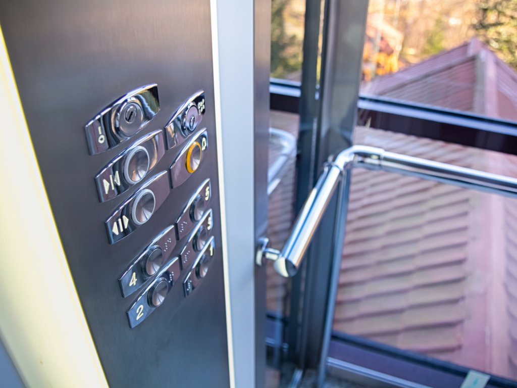 Ascensores para viviendas unifamiliares: comodidad sin barreras (II)