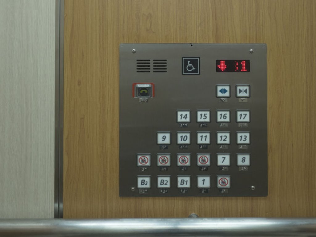 Ascensores para hospitales, ¿en qué se diferencian?