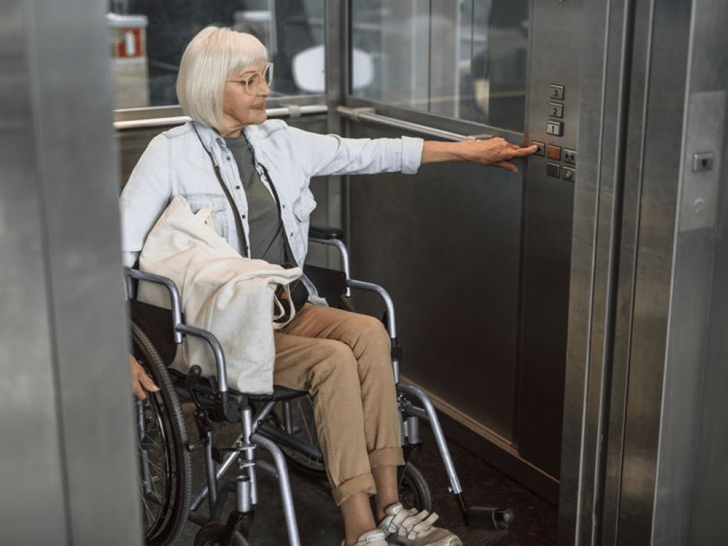 Las medidas mínimas obligatorias de un ascensor (I)