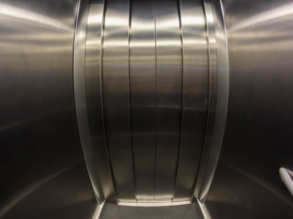 ¿Qué opciones para puertas de ascensor existen? (I)