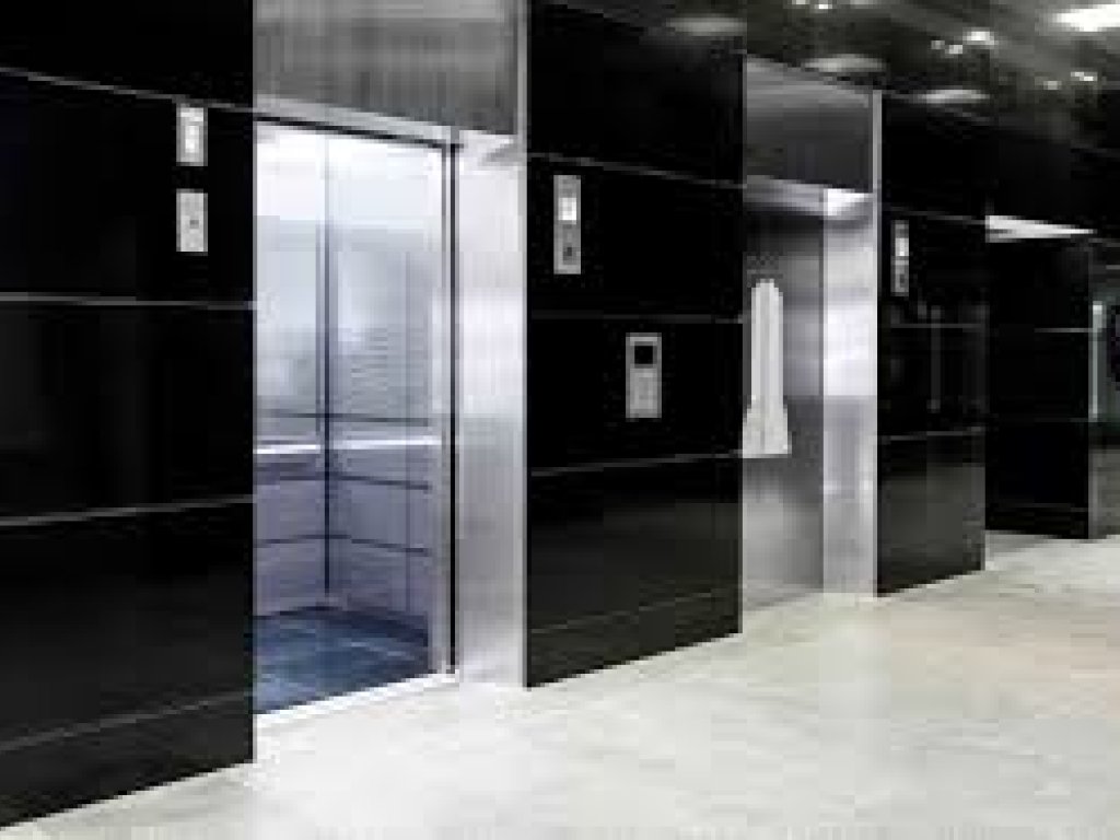 ¿Cuánto gasta un ascensor?