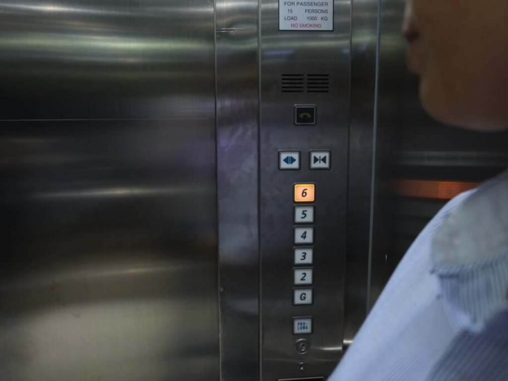 ¿Cuándo conviene modernizar un ascensor y no sustituirlo? (I)