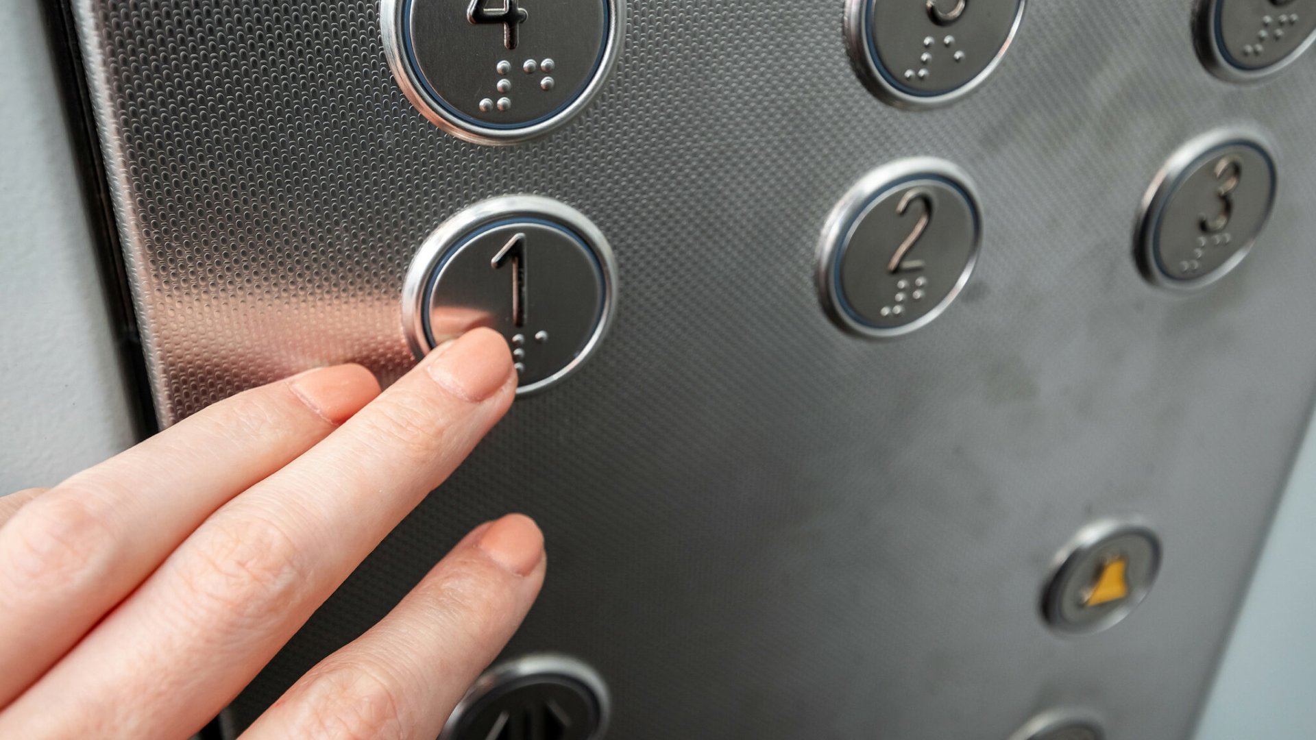 ¿Cuánto consume un ascensor? Consejos para reducir su impacto energético (II)