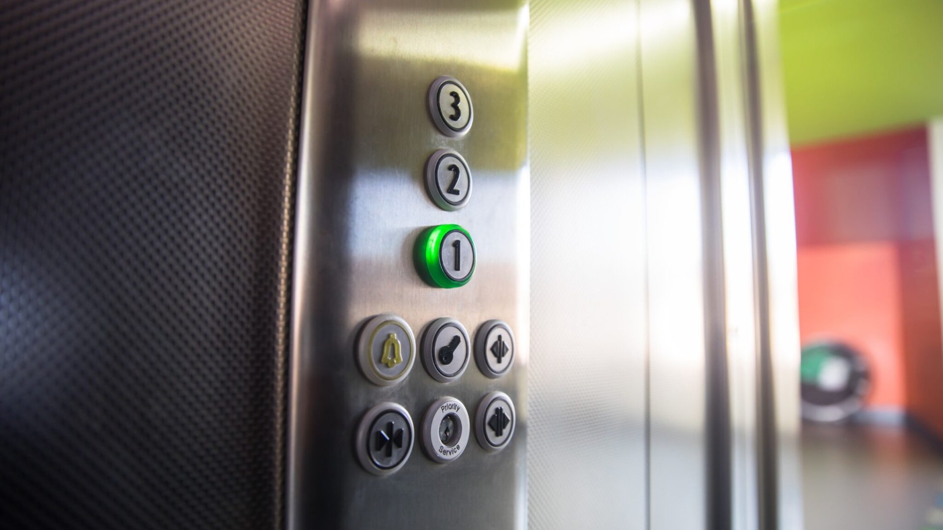Instalaciones para bajar el ascensor a cota cero: soluciones de accesibilidad con Ascensores Pertor (III) 
