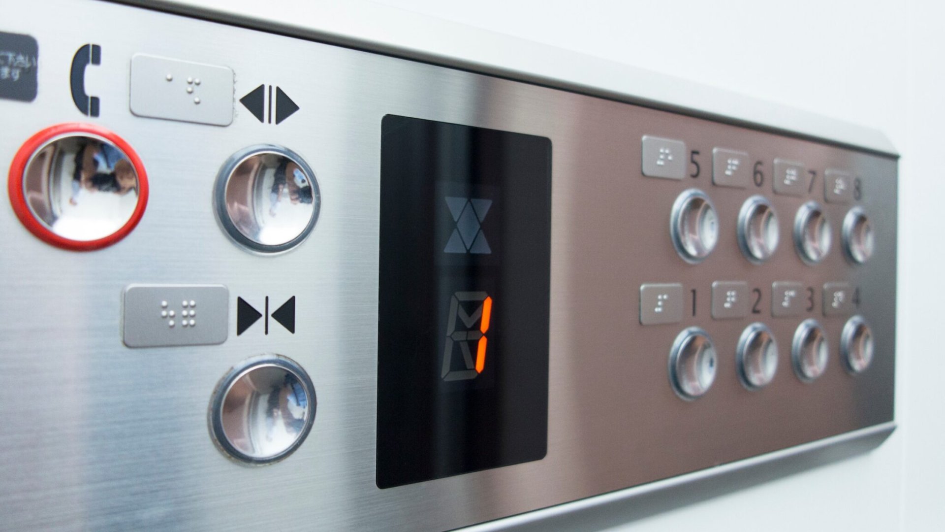 ¿Cuándo renovar o modernizar tu ascensor? Señales clave (II)